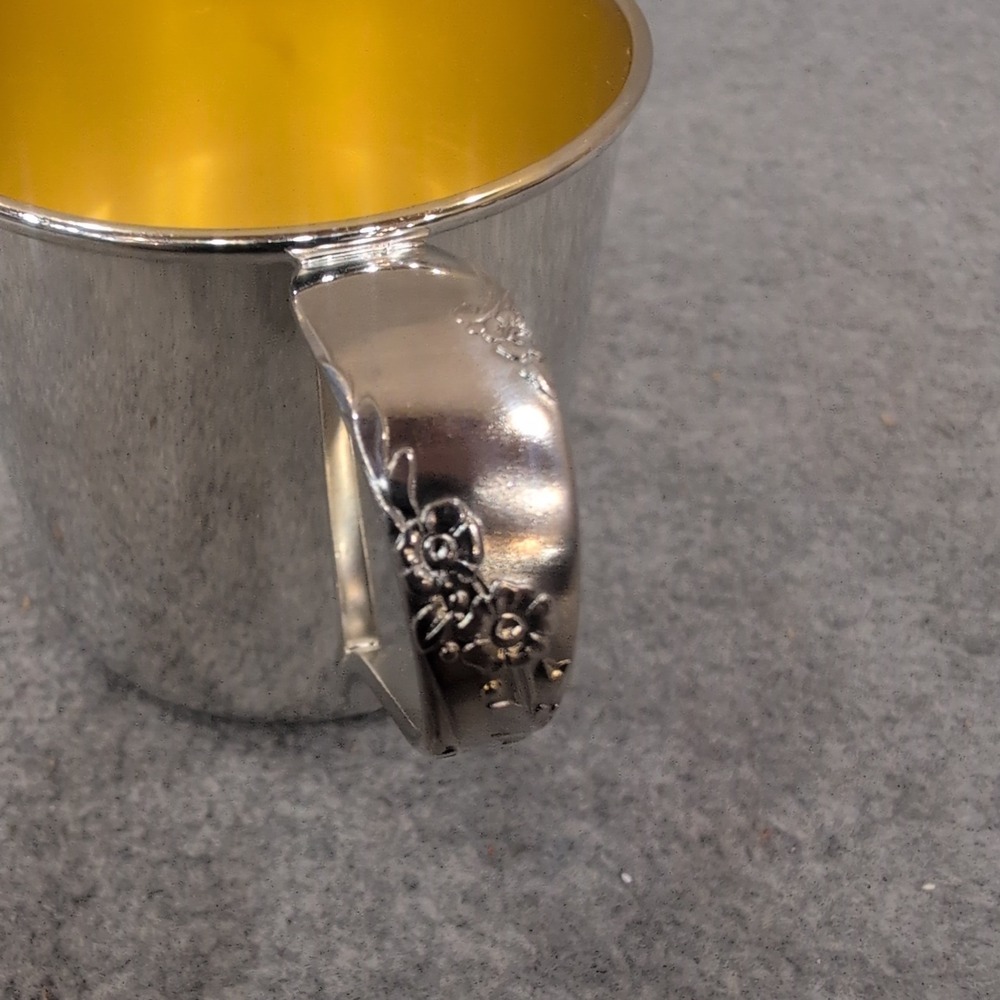 Oneida Community Tudor Plate Vintage Baby Cup Silver Plated Gold Wash Interior - Picture 5 of 8